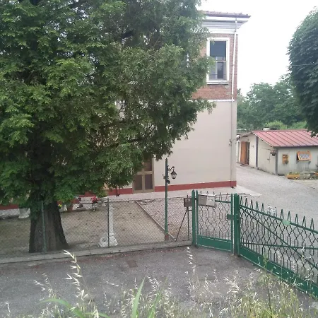 Lilli 3 Apartmán Ferrara